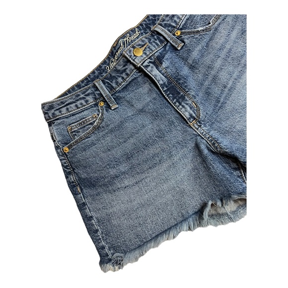 universal thread High Rise Shortie Raw Hem Fray Denim Jean Shorts 6 - Picture 2 of 4
